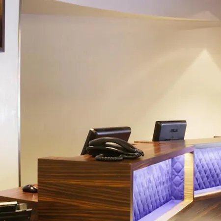 ديفا أوبرا 4* باريس