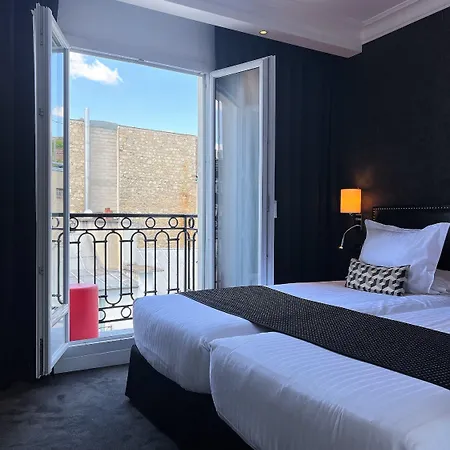 迪瓦歌剧院酒店 4*